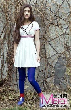 今年流行丝袜搭配图片,演绎时尚新篇章